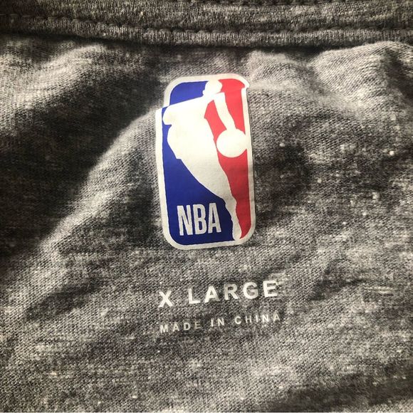 LAKERS women’s gray NBA basketball tshirt - Picture 4 of 5